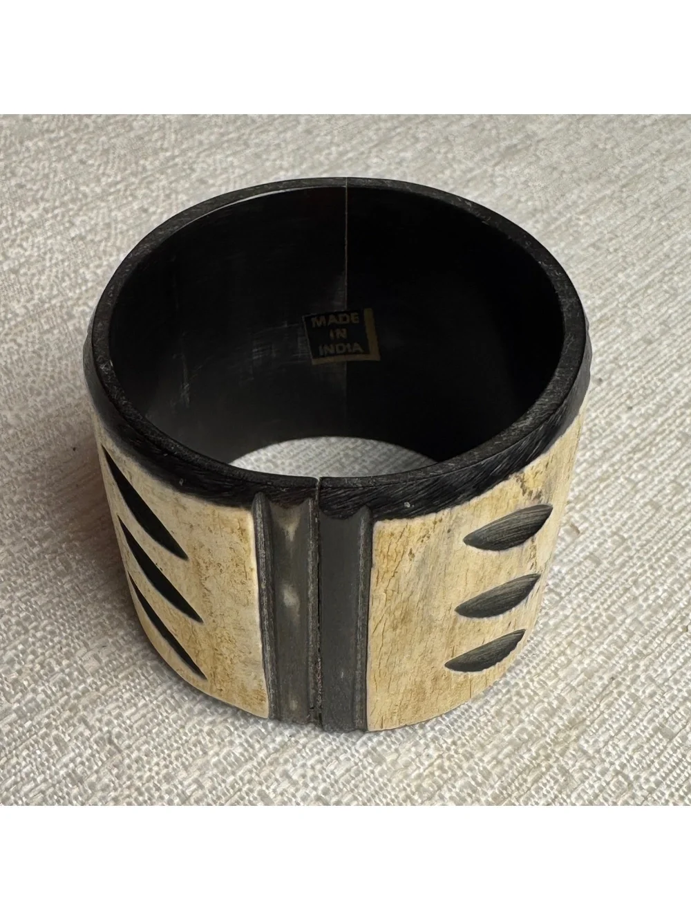 Vintage Set Of 8 Resin Napkin Rings Made In India Black Cream Tan